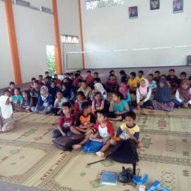 KARANG TARUNA DESA NGUNUT MENCERDASKAN ANAK ANAK DESA NGUNUT