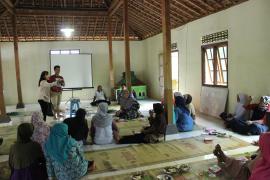 Peyuluhan Pembuatan Pestisida Nabati dari Daun Pepaya (Rispa Payuk)