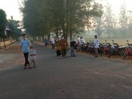 Umat Kristiani membantu mengamankan Ibadah sholat Idul Fitri